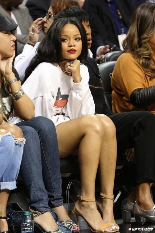 陶昕然|男友向蕾哈娜求婚反转了?只是好玩而已,马上生娃了还不给名分?