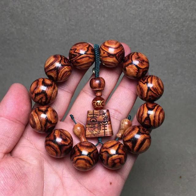 海南黄花梨|你以为买到的是黄花梨?可拉倒吧,能买到它们7个就不错啦!