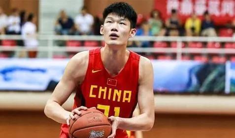 点球|阿联再见！郭艾伦出战存疑，中国男篮最强12人出炉！年轻人挑大梁