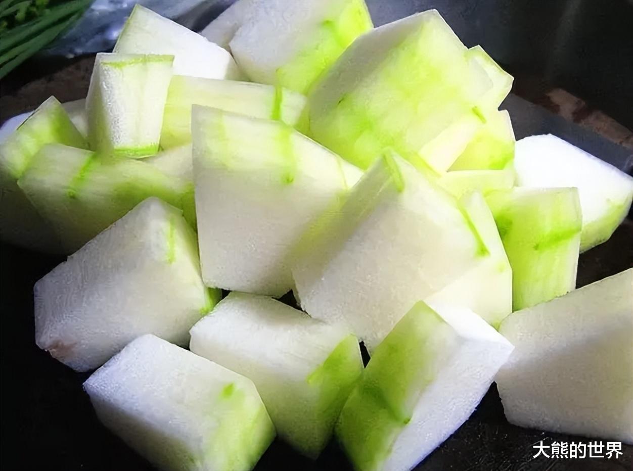 秋燥|秋燥伤肺！无论男女，都要常吃5种“润肺食材”，护好肺好过秋