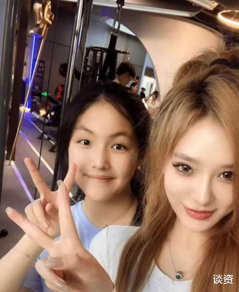 王诗龄 王诗龄方辟谣瘦58斤!但她瘦下来的腿确实绝了,像周扬青底子好