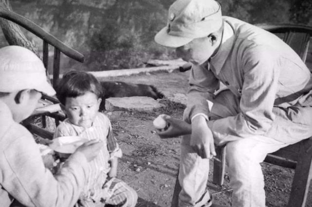 历史揭秘|开国少将钓鱼时遇害，三位大将为他送灵，真凶让人意想不到