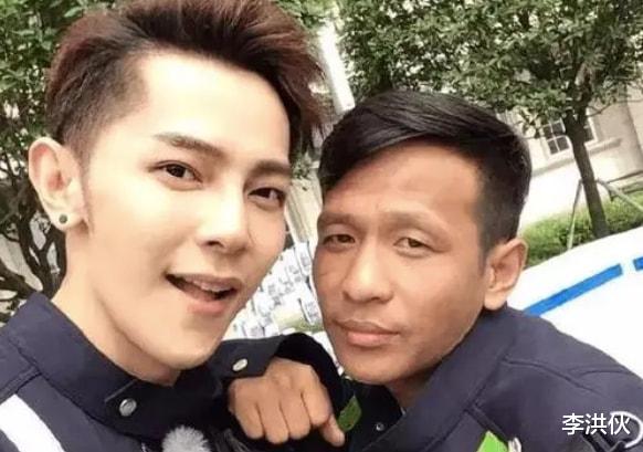 萨日娜|伊能静和萨日娜，鹿晗和白宇，这些明星是同龄人，长得很像两代人