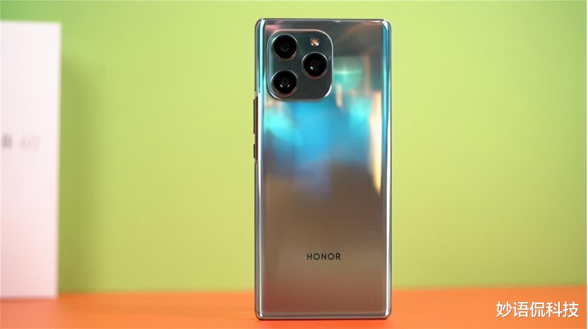 荣耀|仅售2189元，十亿色+双曲屏+6400万，两千元档位手机热销榜TOP1