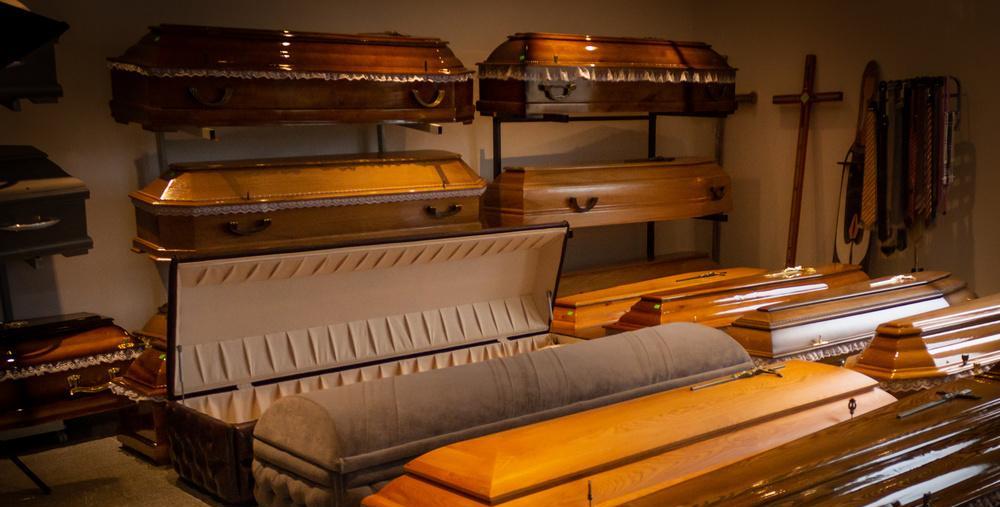 招聘|殡仪馆开放招聘“火化工”，年收入还不错，报考有3个条件！