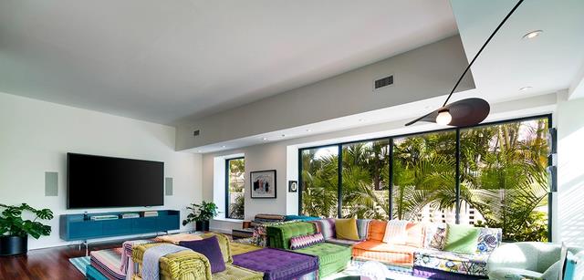 豪宅|三年抱俩住1亿豪宅，事业家庭双丰收的《权游》三傻也才26岁