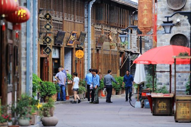 宁波|浙江又一老街走红，人称宁波“小上海”，商业浓重门票却免费