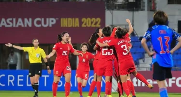 国足|挑战国足！向国足下战书！花木兰球队要3-0击败男足！