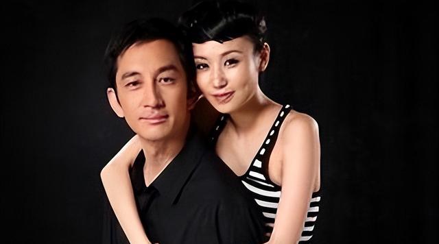 张凌赫|22岁时,石洋子嫁大21岁的吴启华,离婚后仍被当作“女儿”般宠爱