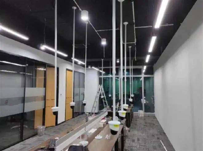 闪光剑|BOSS直聘出现“色情招聘”!公司要求陪睡,太辣眼了