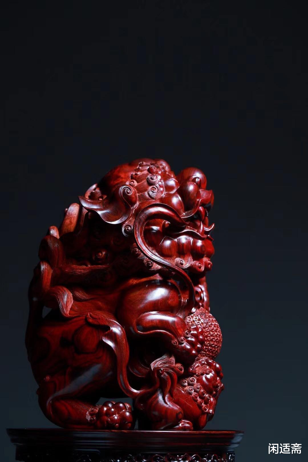 小叶紫檀|雅室清赏,小叶紫檀,瑞狮踩球