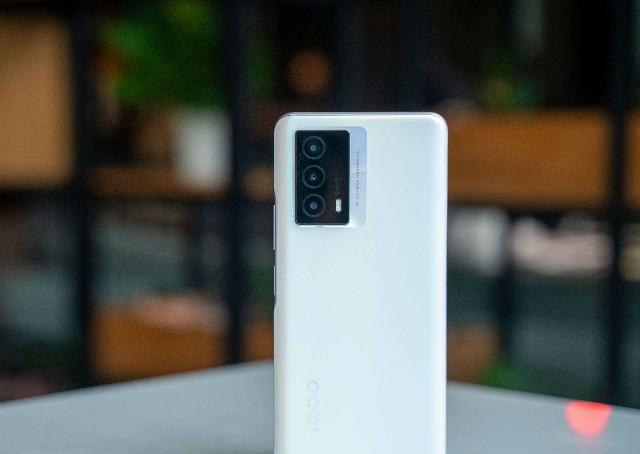 亚马逊|主打长续航高配版本不到2000块钱哪款性价比更高？