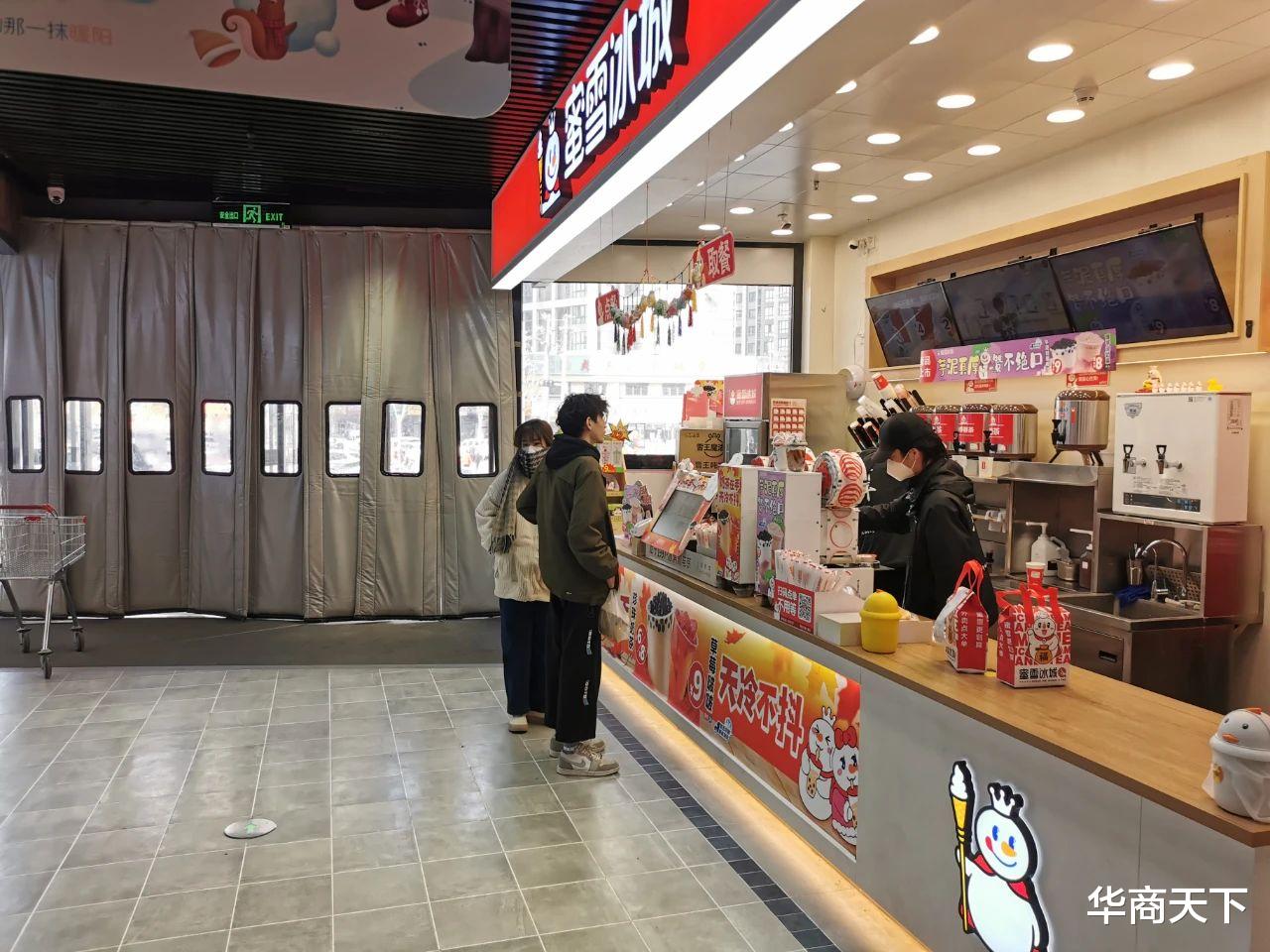 餐饮老板无奈闭店,没有顾客没有服务员,只有药店迎来报复性消费