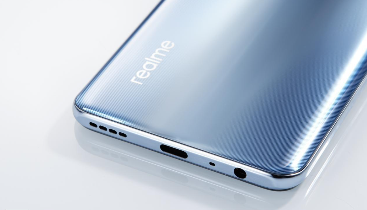 realme|120Hz高刷+65W闪充，为给新旗舰让路，老旗舰被迫退场价格更亲民