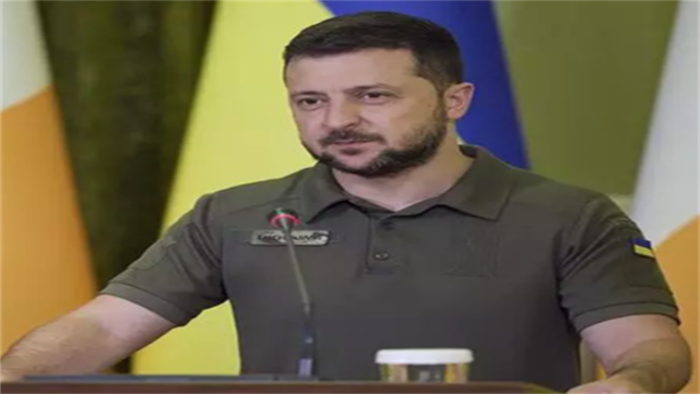 泽连斯基 25岁“美容专家”走马上任，工资高过泽连斯基，且毫无从政经验