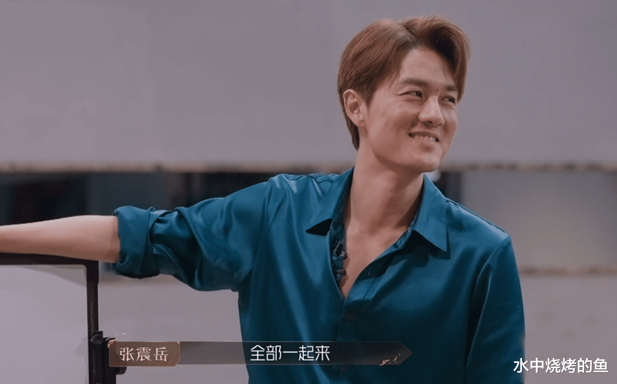 曾比特|王大陆逃离，潘玮柏难过流泪，曾比特一脸无奈，《披哥2》两位队长的差距太明显