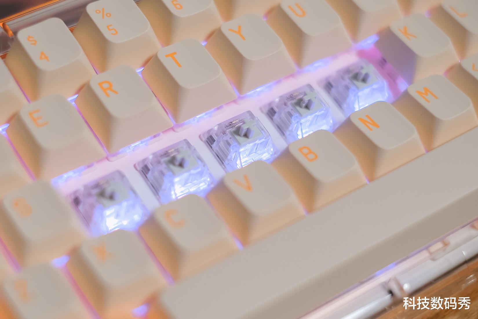 传感器|职场女性专属键盘,MelGeek MOJO68 瑰丽配色,不打油,手感好