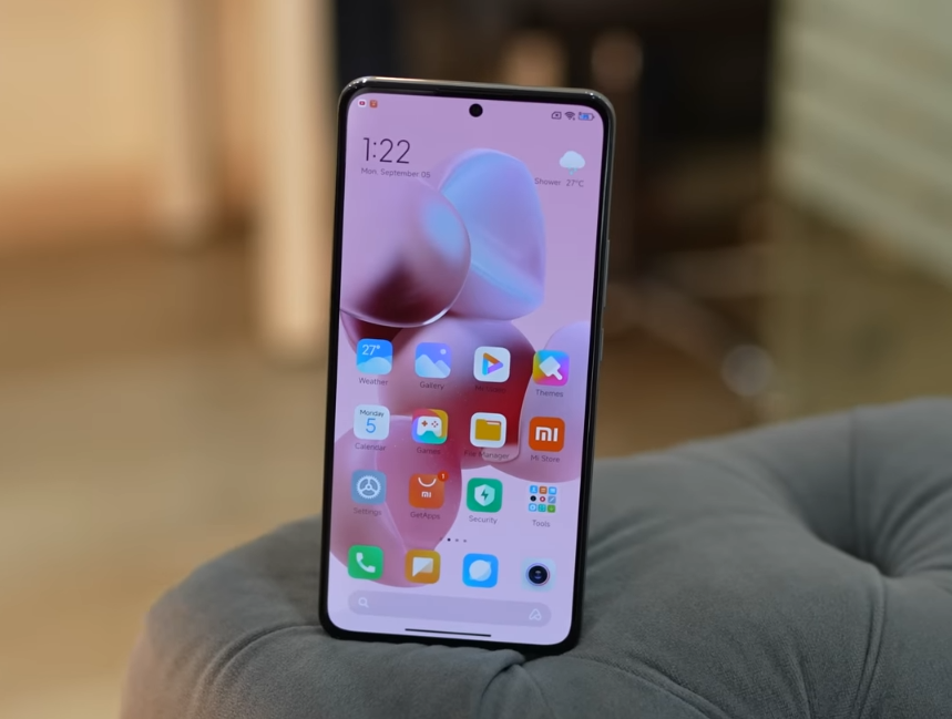 更加不愁卖了，120W+5000mAh+1亿像素，骁龙8+旗舰跌至2399元！