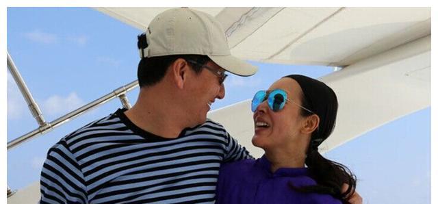 孙悦|孙悦:“歌坛天后”的坠落史,她的故事远比你想象得还刷新三观