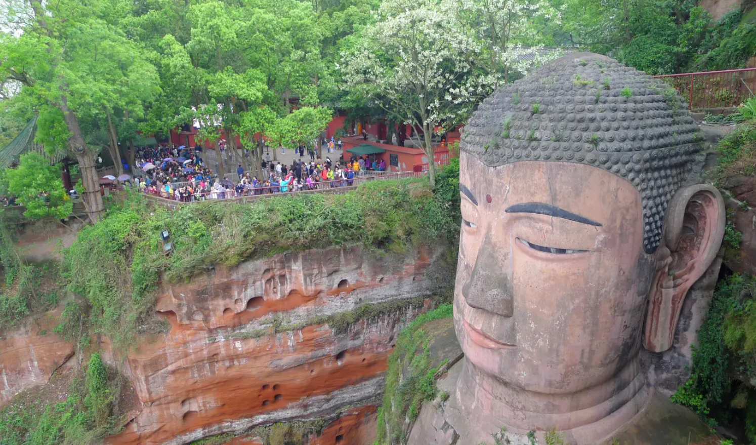 美食|成都周边宝藏小城:千年底蕴建筑,100元吃遍美食
