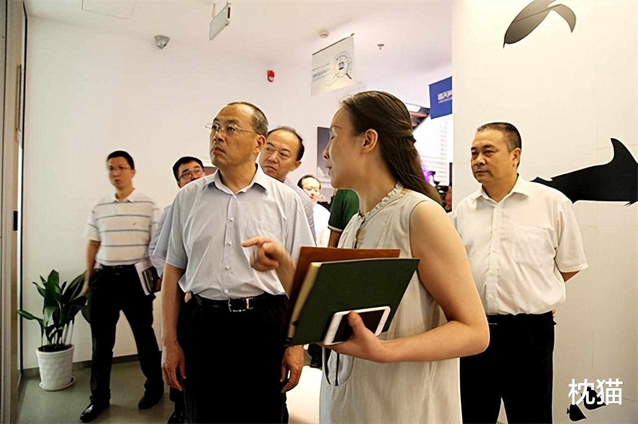 电子商务|湖北女首富赖春临,摆摊起家,如今身家已达60亿