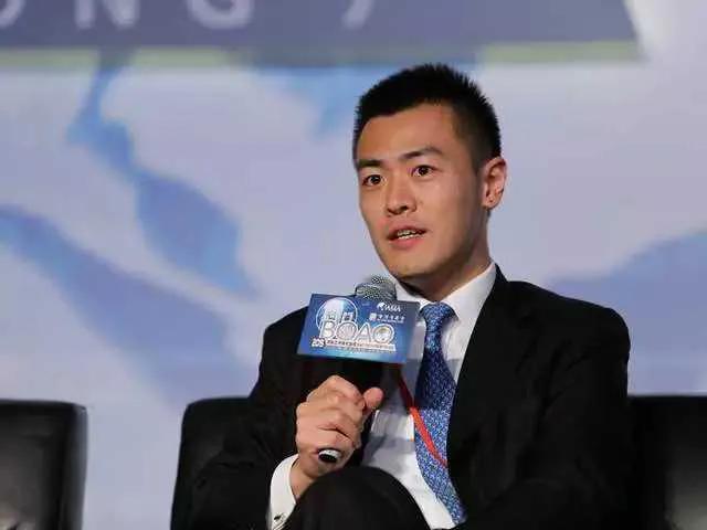 甘比|甘比忧心忡忡,刘鸣炜和吕丽君虎视眈眈,刘銮雄突然醒悟,想和解