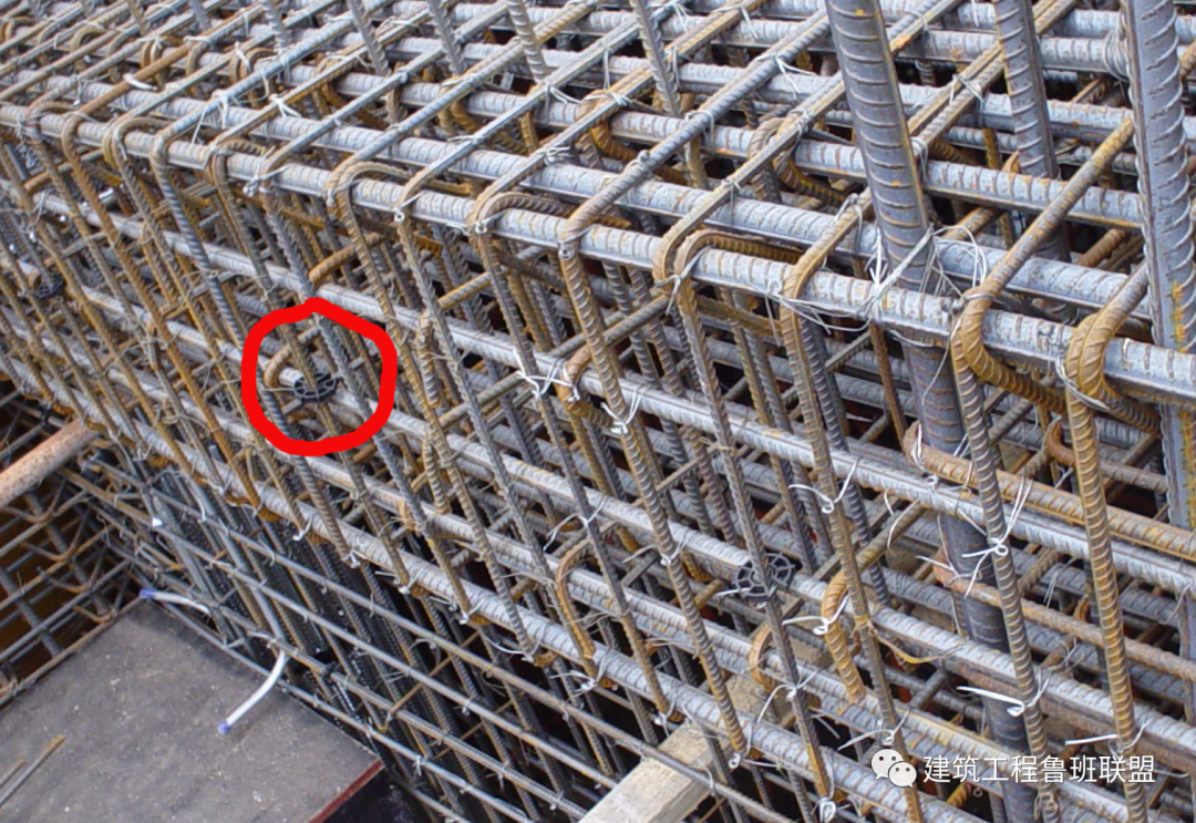 |“钢筋定位”的标准化做法,现场就是这么干!