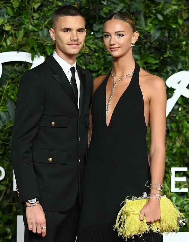 哈珀·贝克汉姆|贝克汉姆一家游艇度假 罗密欧和女友米娅好配 小七继续放飞