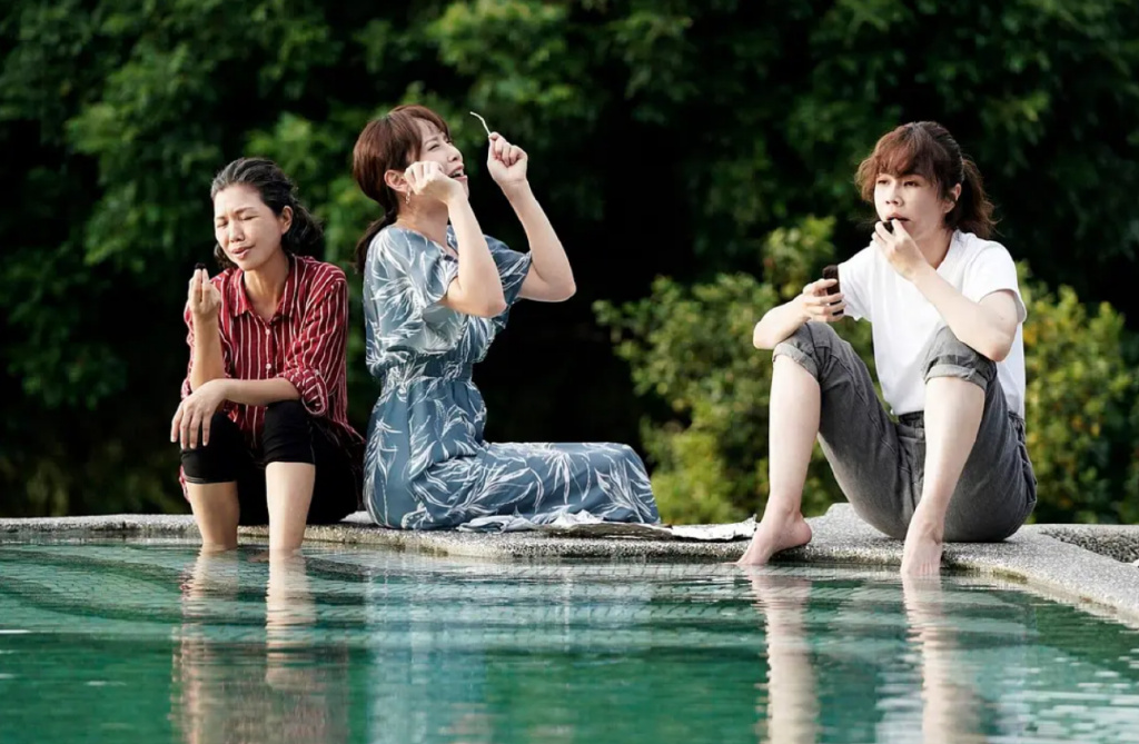 邓伦|邓伦被封杀12小时后，这个女儿亲手网暴了自己的妈妈