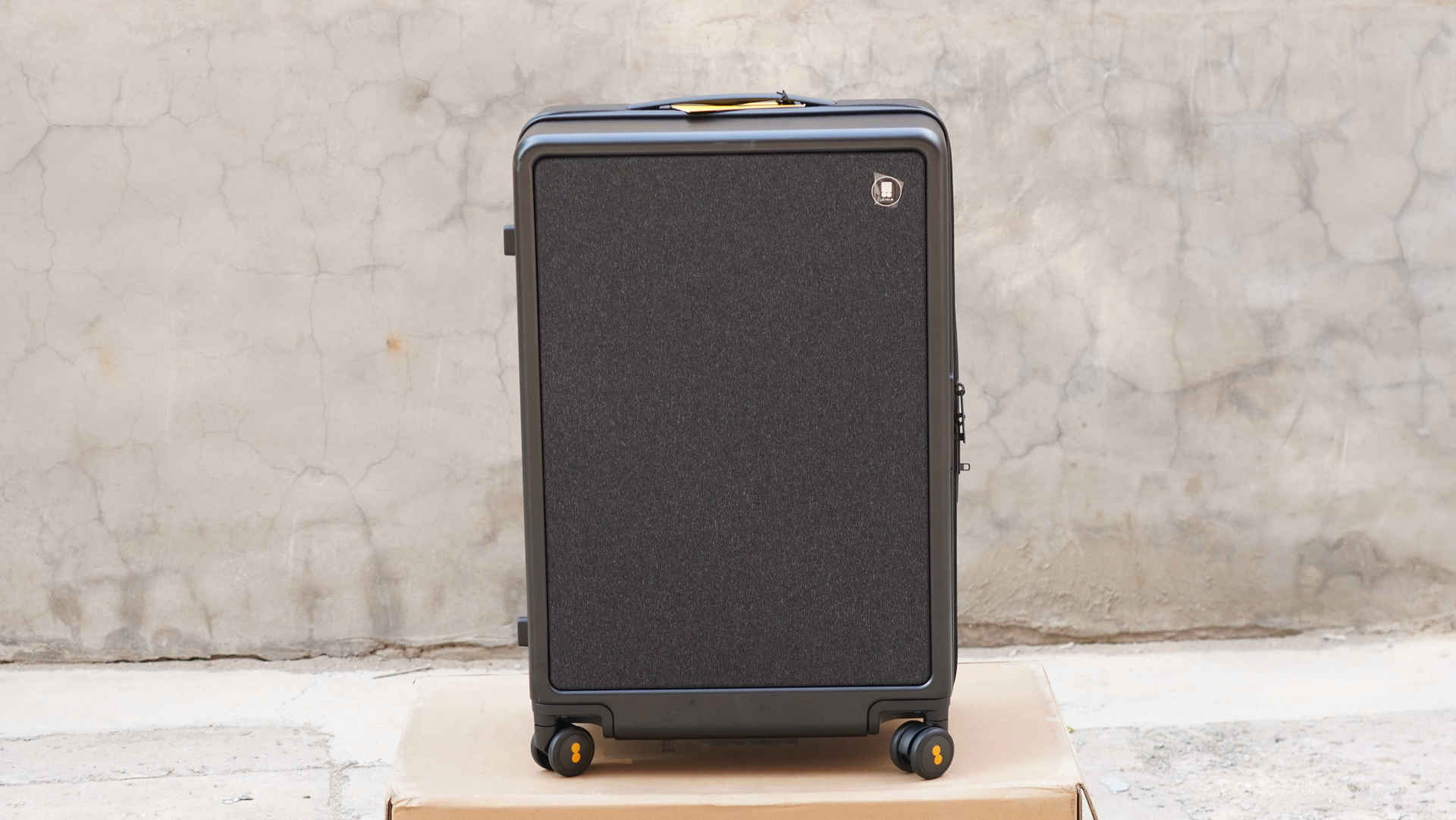 万千宠爱于一身,这款地平线8号城市脉搏行李箱你一定不能错过