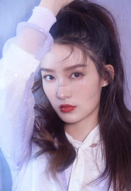 李现|李现资源瓜来了，新剧《去有风的地方》，女主将由李沁主演