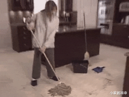天天扫地，地板毛絮还很多？教你正确做法，一周不扫也干净
