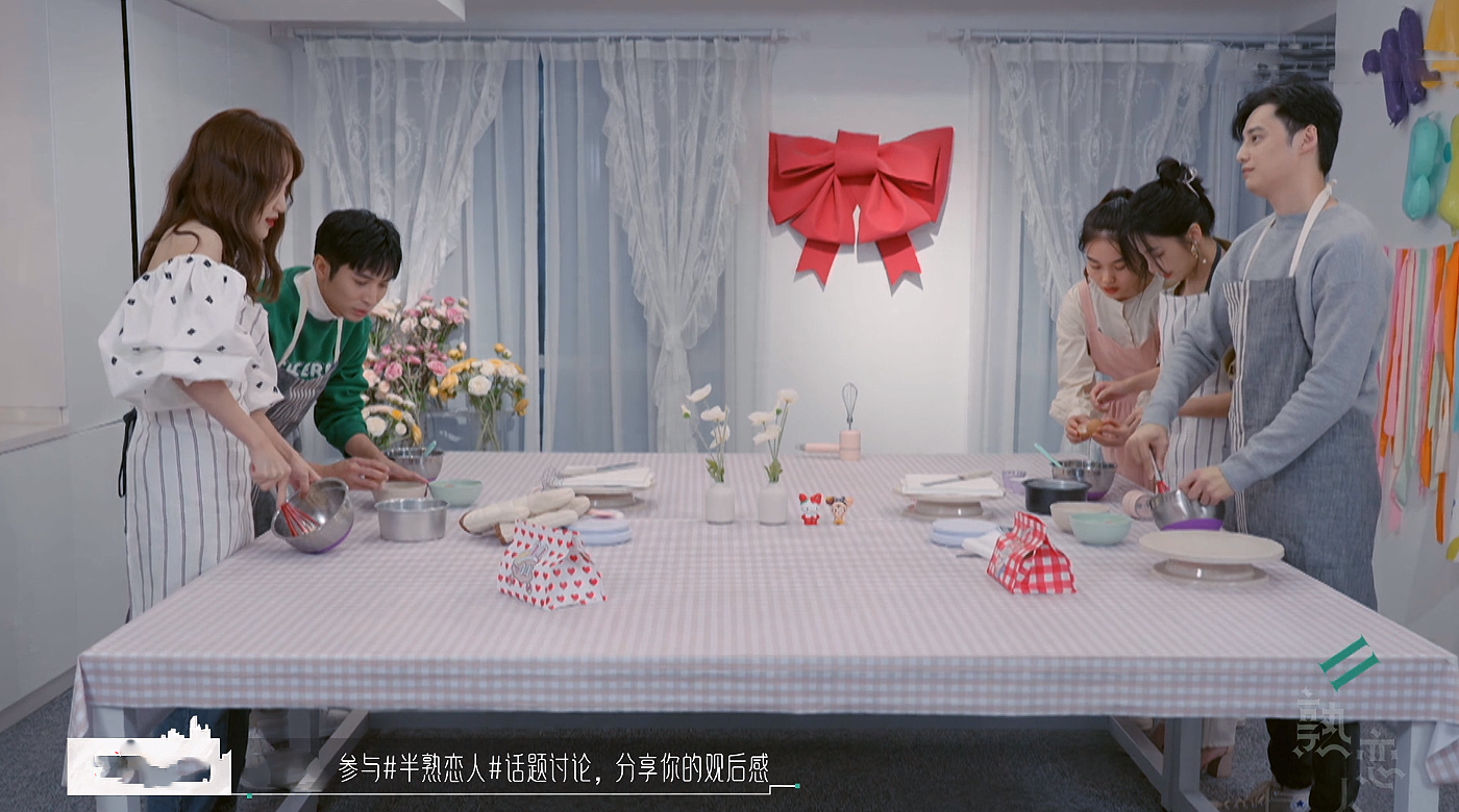 半熟恋人|《半熟恋人》推销情敌 大哥大嫂甜得冒泡 连背影都那么有CP感