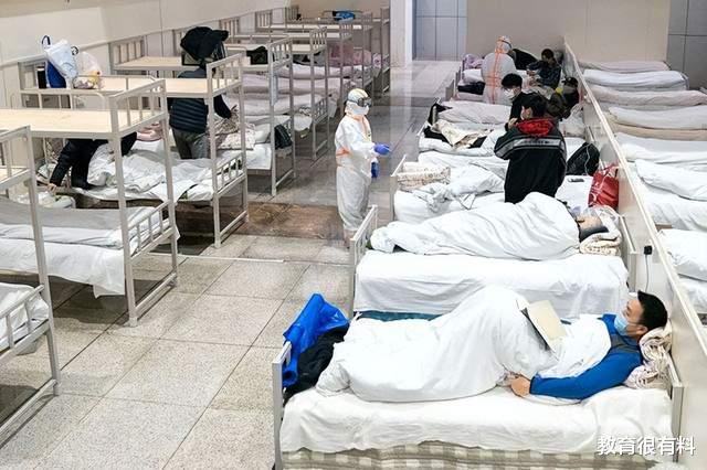 凭什么把我们接过来还来不管我们?18岁女生激动质问,后续来了