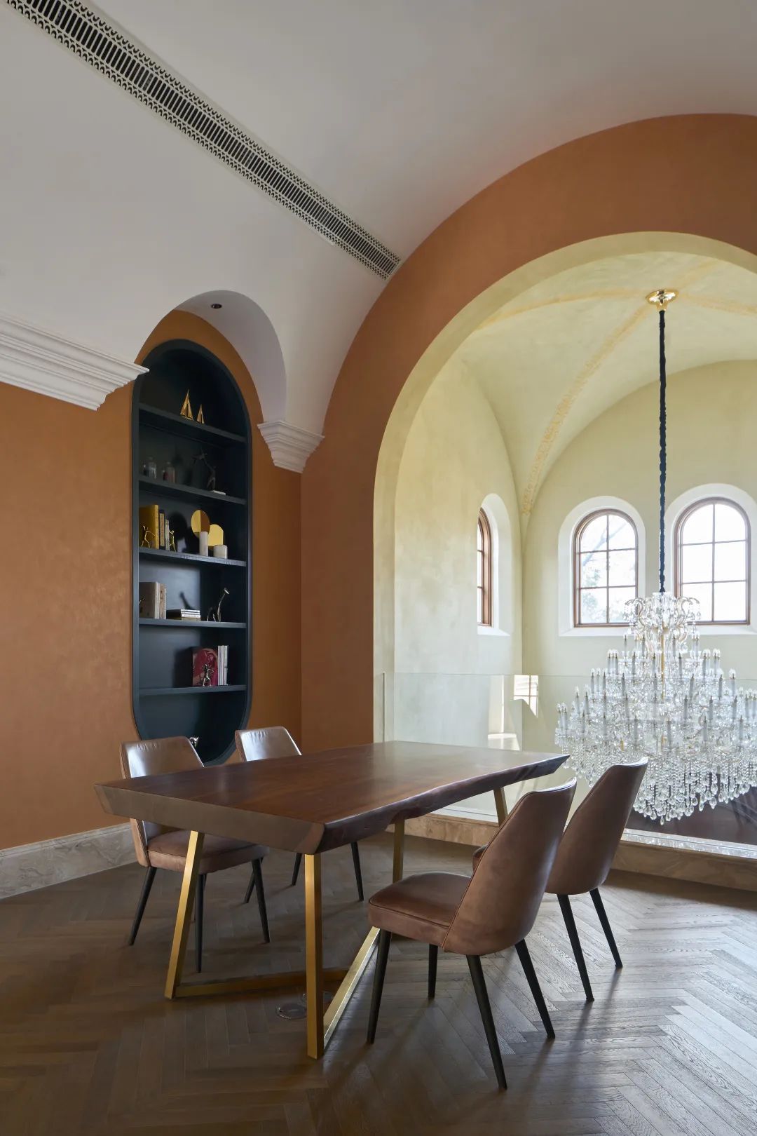 800㎡意式风，为艺术世家打造的华丽优雅又不张扬的古堡