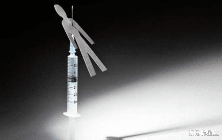 02年一女护士给同事注射不明液体致死,庭审时笑称:我就开个玩笑