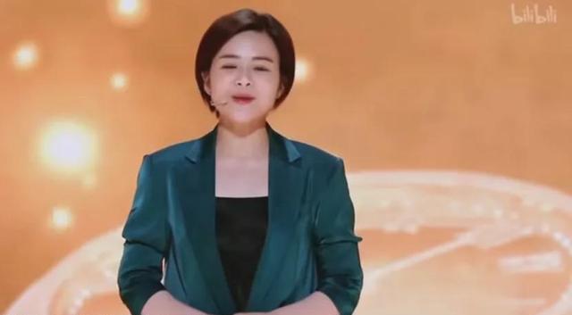 主持人|何炅入围金鹰奖男配角，却落选主持人评选，网友：芒果你还有心吗