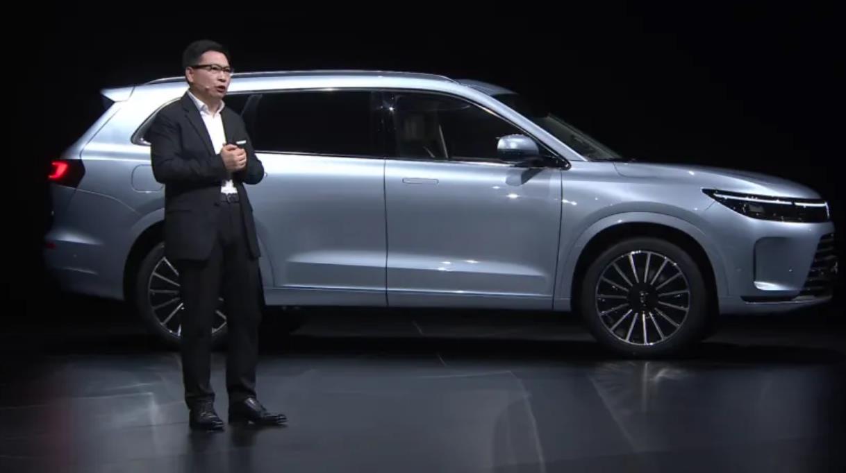 手机业|路人拍到小米汽车照片,外观神似比亚迪汉的“轿跑”造型