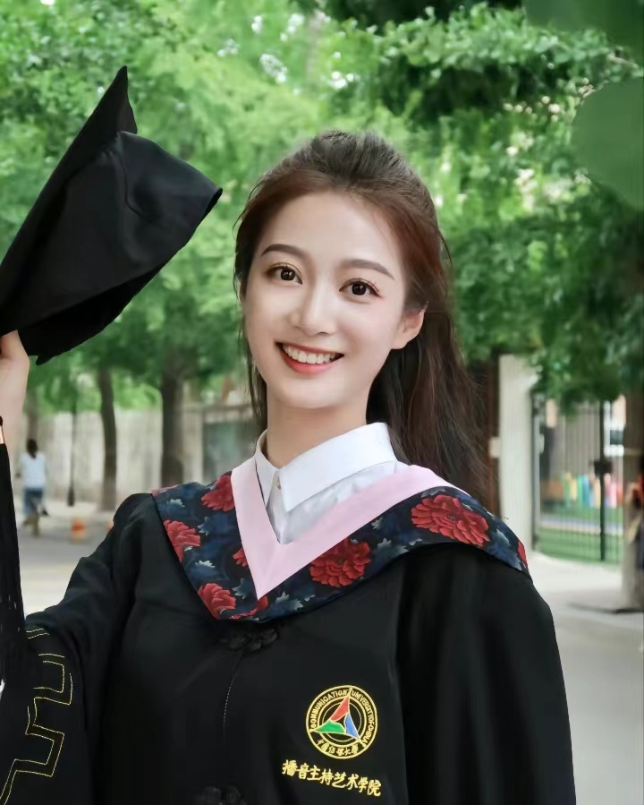 |“冯琳字体”火了,比饺子体还受欢迎,阅卷老师看后爱不释手