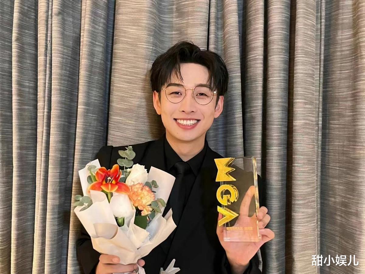 芒果台跨年晚会主持阵容，老将新兵齐上阵，“五小花旦”重组