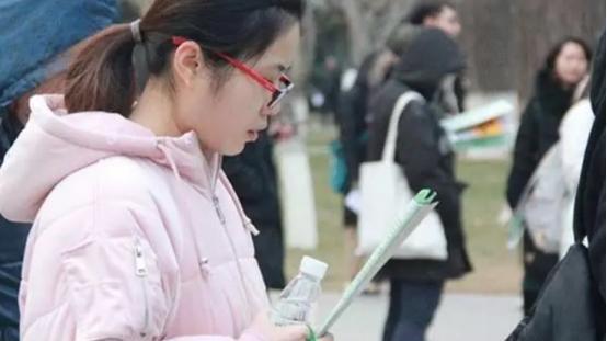 高校|百强大学排名重新“洗牌”，清北位置不容撼动，浙大排名不尽人意