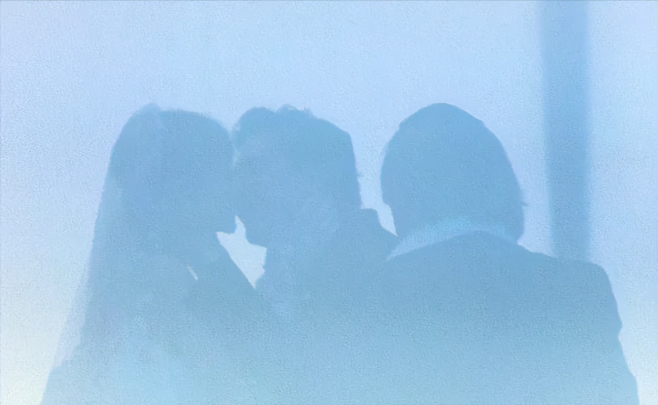 哈珀·贝克汉姆|小贝长子婚礼花两千多万！新娘穿露背婚纱美翻，小七当伴娘好壮实