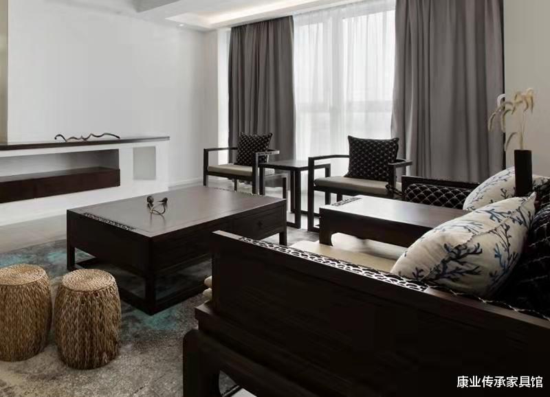 新中式风格装修,色彩搭配虽然简单,却有着丰富的内涵