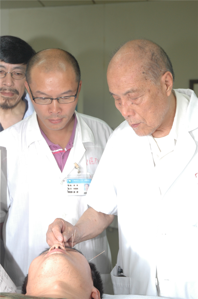 咽炎|中医针灸大师靳瑞，行医近50年，独创“靳三针”疗法蜚声海内外