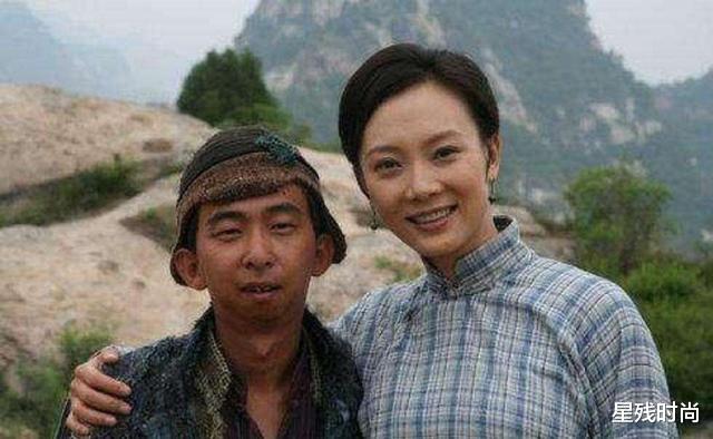 8位“比老婆矮”的男星，看似是真爱，实则是“财力”惑人心