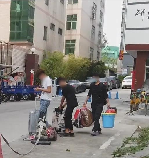 加班费|工厂普工月薪6000没人去,打工者:按8小时才2300,3700是加班费