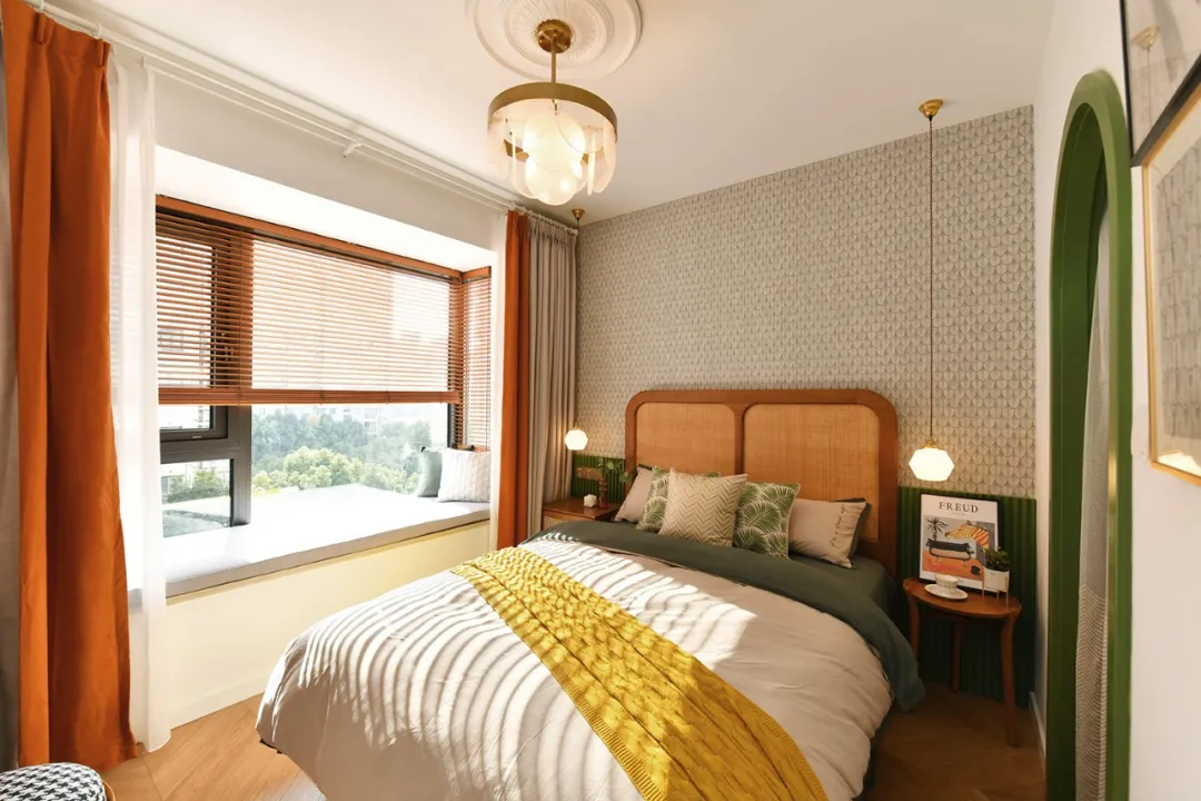 令人心动的85㎡混搭风设计,白、绿与木构造舒适空间!