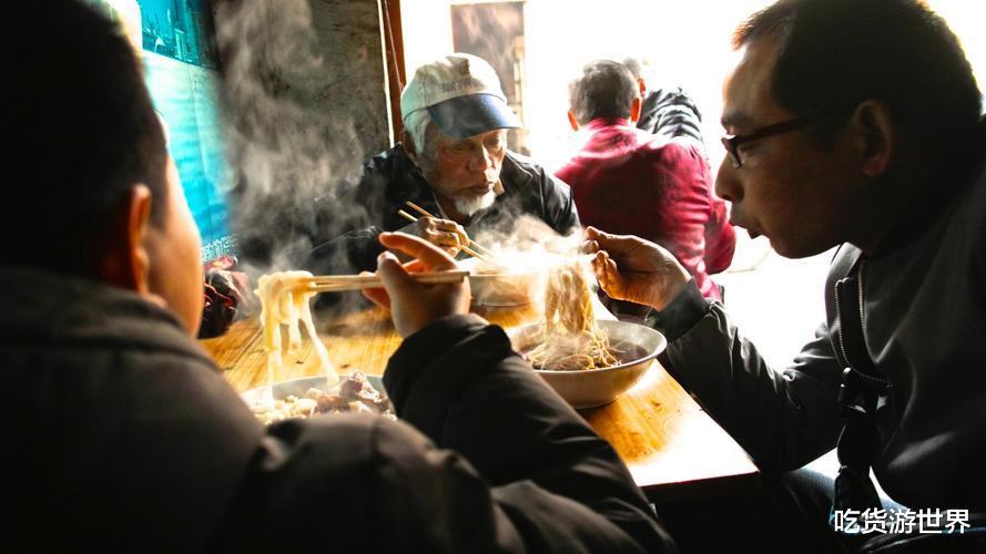 湖北人早酒不喝白云边，独爱这3款外省酒，73岁老汉道出真相