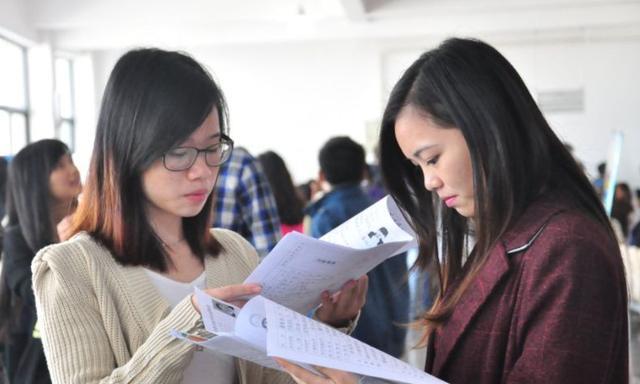 hr|北大毕业生面试被拒，HR：真的不缺研究生，你有北大本科学历吗