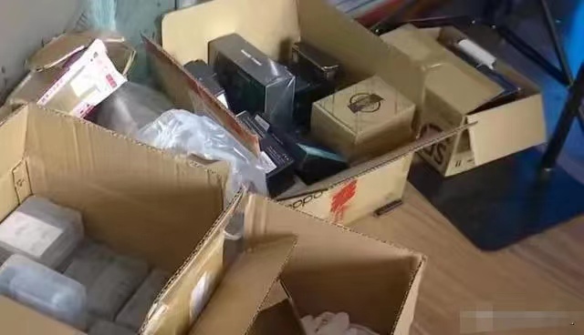 悲剧了,男子因退货遭拒,恶意下单十万报复店家,想退款时却后悔万分